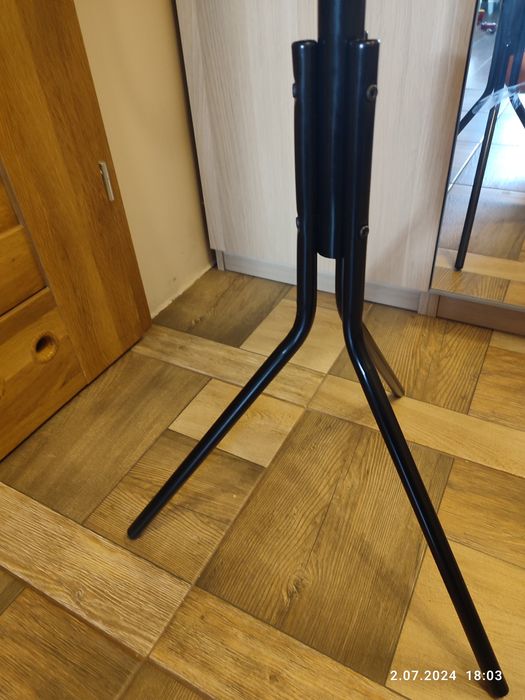 Nowy czarny wieszak organizer na ubrania stojący