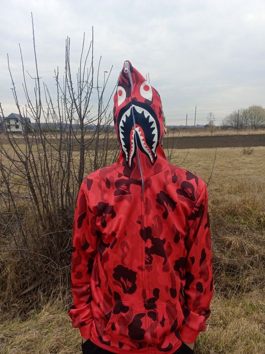 БЕЙП червоний с папга,СРОЧНО