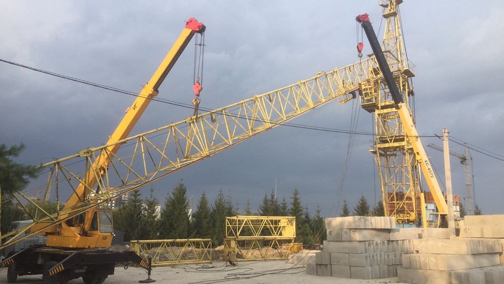 Автокрани оренда 16 тонн 21,7метра стріла та 14 тонн 14 метрів стріла!