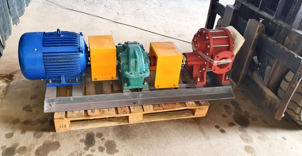 Насос П6 ППВ для перекачки лака , сусла, патоки, мелассы, мезги.