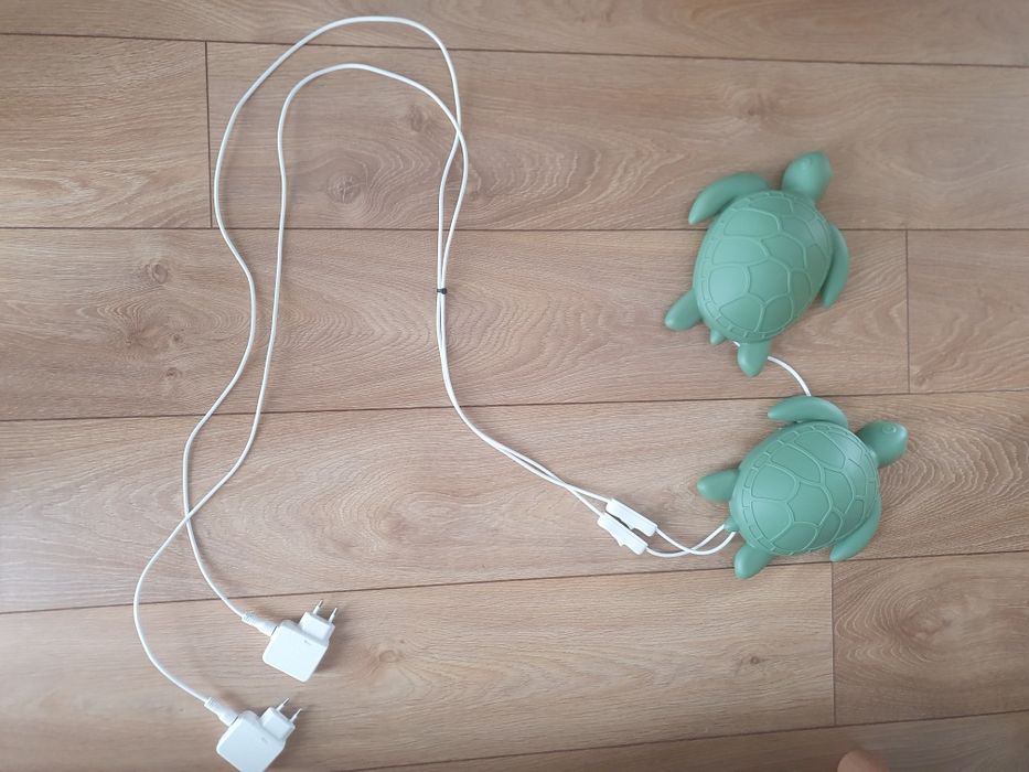 Sprzedam lampki ścienne zółw IKEA BLAVINGAD