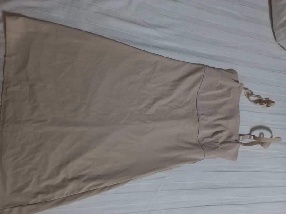 Bardzo wysokiej jakości elastyczna koszulka damska lub dziewczęca