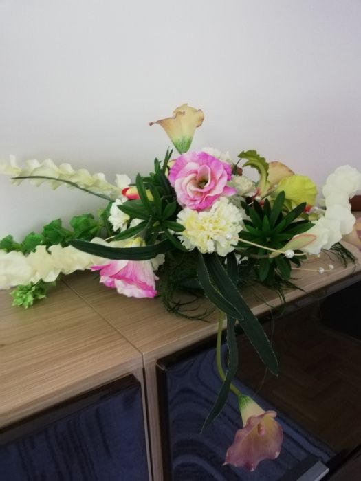 Bukiet kwiatów ślubny na samochód, stół, ozdoba