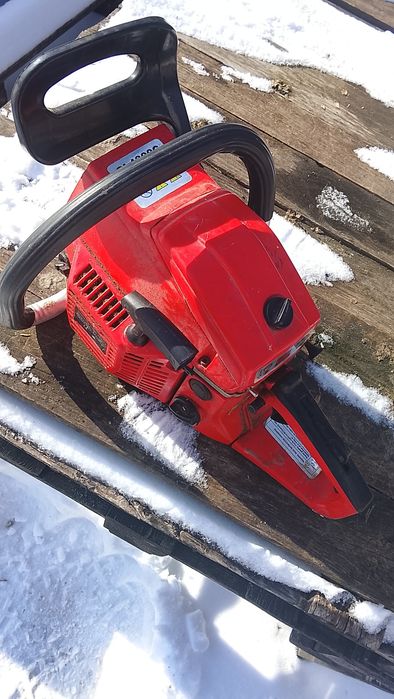 Продаю бензопилу GOODLUCK.