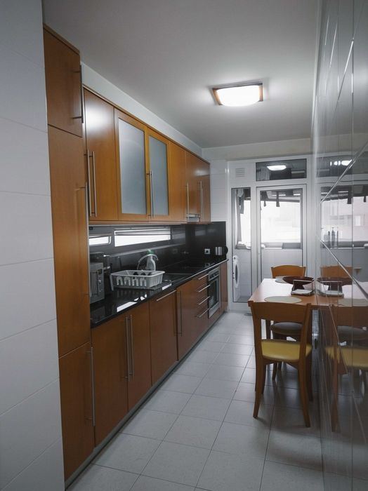 Aluga-se quarto com excelente localização - Caulinos | Padrão da Légua