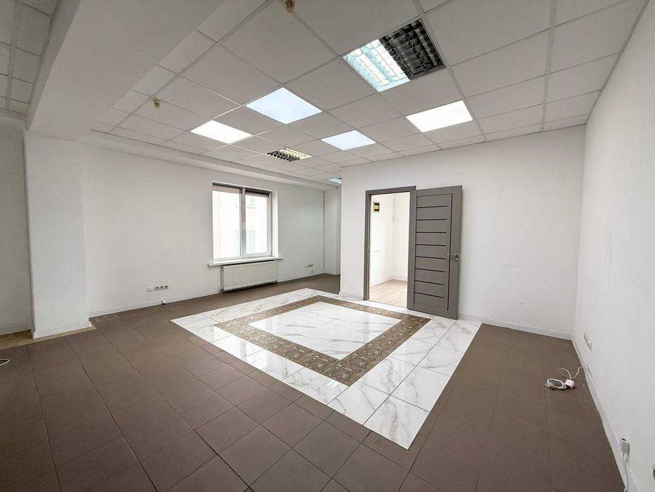 Сдам офис 45 кв.м. open space + кабинет. р-н Екатеринославского бул.