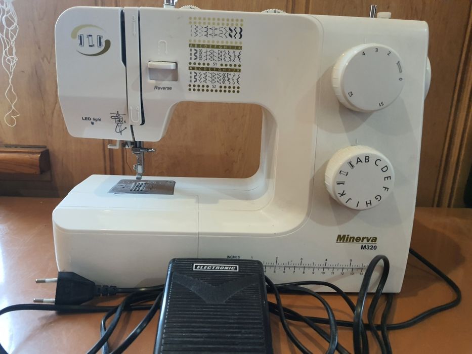 Машинка швейная электрическая Minerva M 320
