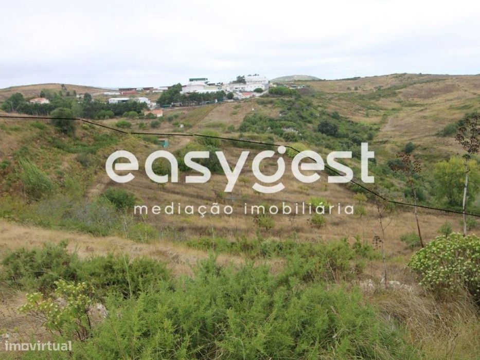 Terreno rústico em Trancoso de Cima em São Romão com poço