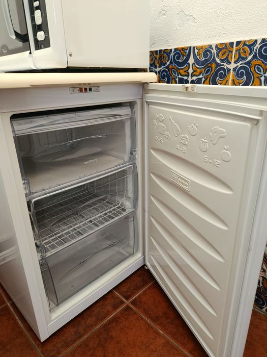 Vendo freezer/congelador como novo
