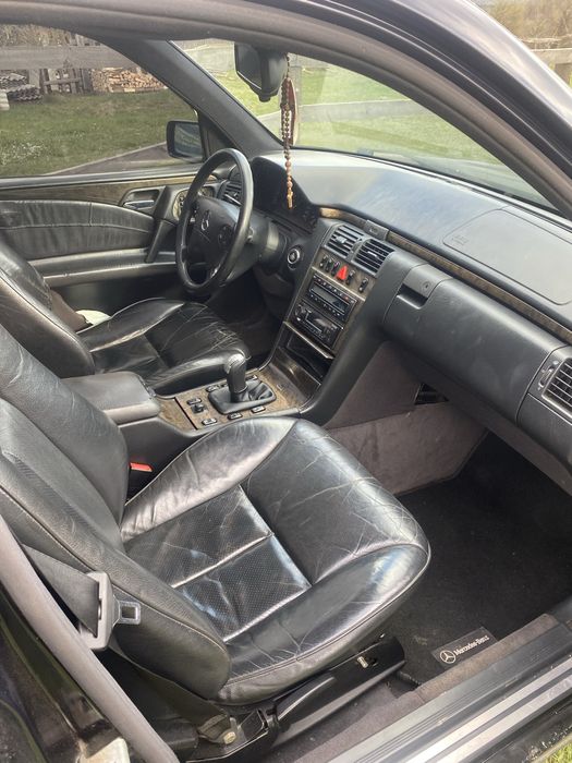 Продам мерсидес Е 280