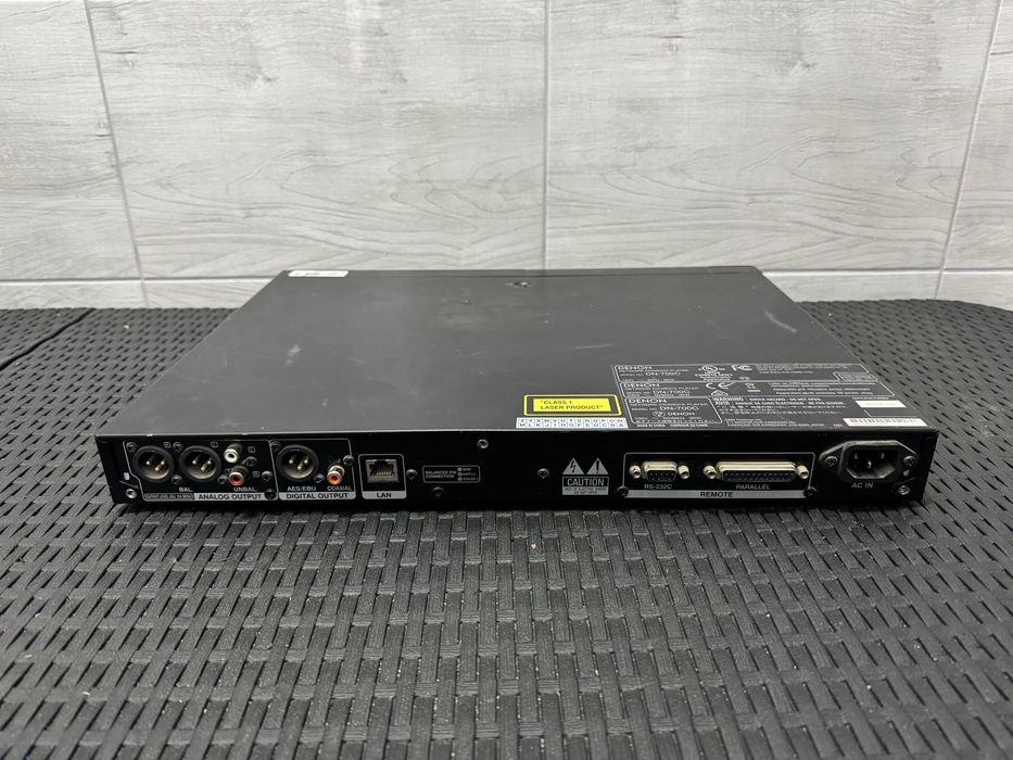 Profesjonalny estradowy odtwarzacz lan Denon DN-700c okazja nowy 2500