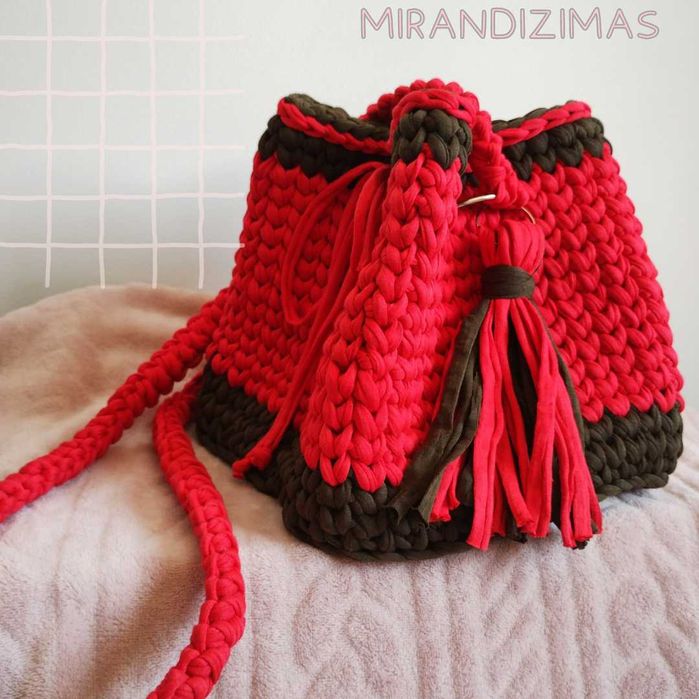 Carteira tejida 18*20