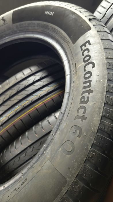 Pneus 215/60/18 continental