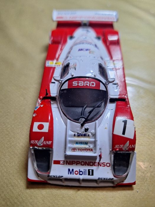 Miniatura Toyota 1:43