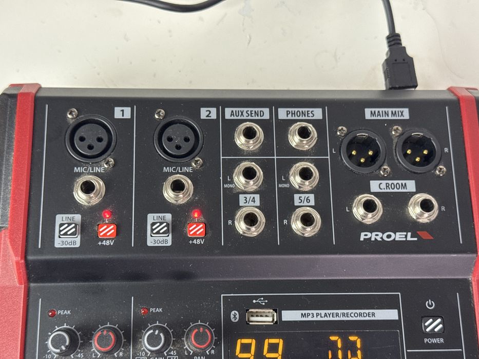 Mesa de mistura Proel Playmix 6