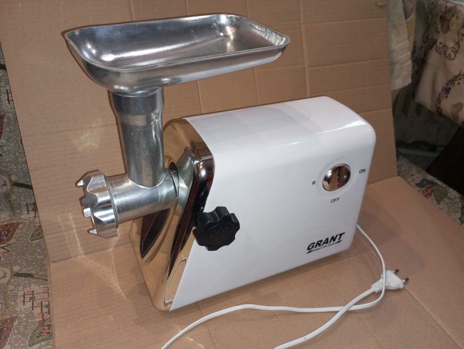 М'ясорубка електрична Grant 2500W электро мясорубка