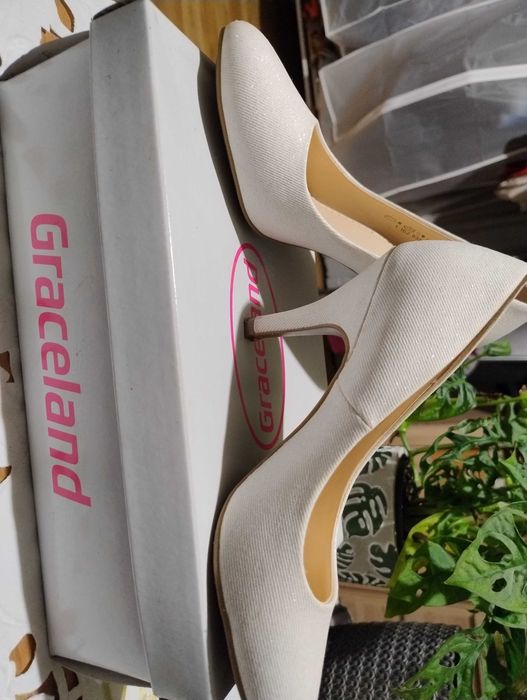Buty na obcasie Graceland