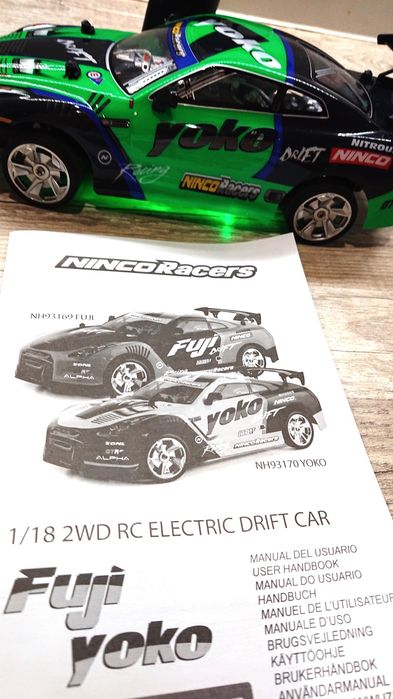 Carro com comando Rally brinquedo rapaz boy prendas