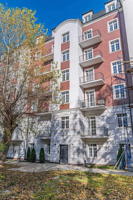 Продаж 2К квартири в клубному будинку Notting Hill