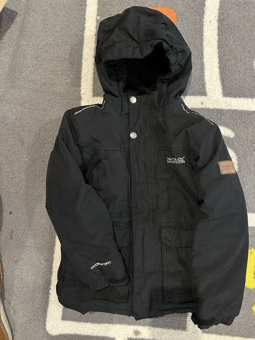 Демісезонна куртка 5-6 років