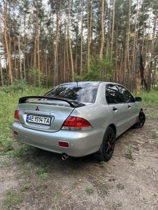 Продам Ланцер 9