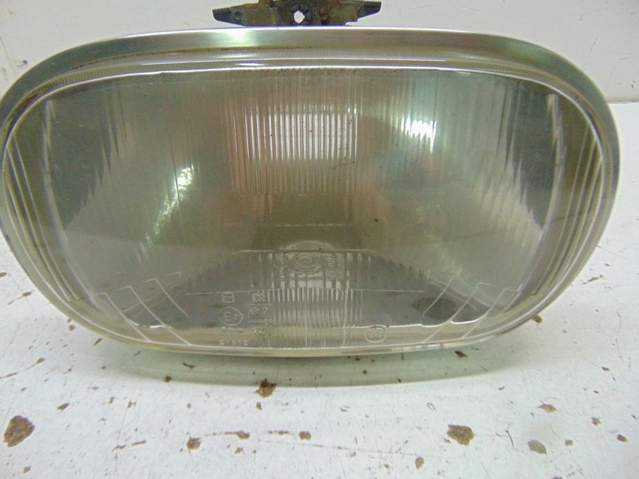 Peugeot 204 farol