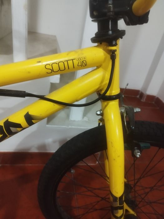 Bicicleta bmx amarela Scott vol-x40