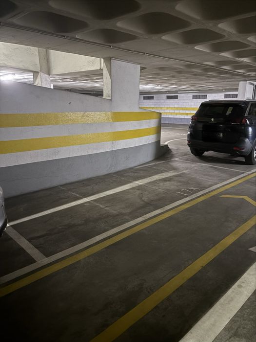 Lugar de garagem Avenida de Berlim