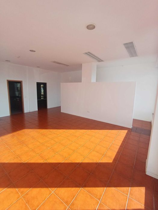 Espaço comercial 100M2