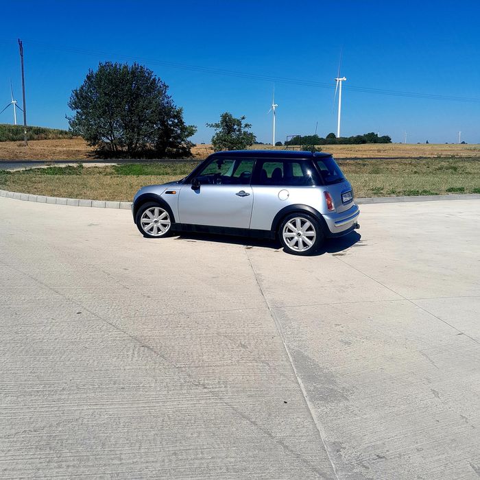 Mini Cooper, panorama, szyberdach, benzyna 116km.2001r.