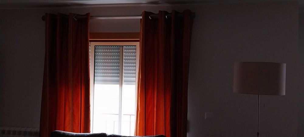 Cortinados com varão em inox