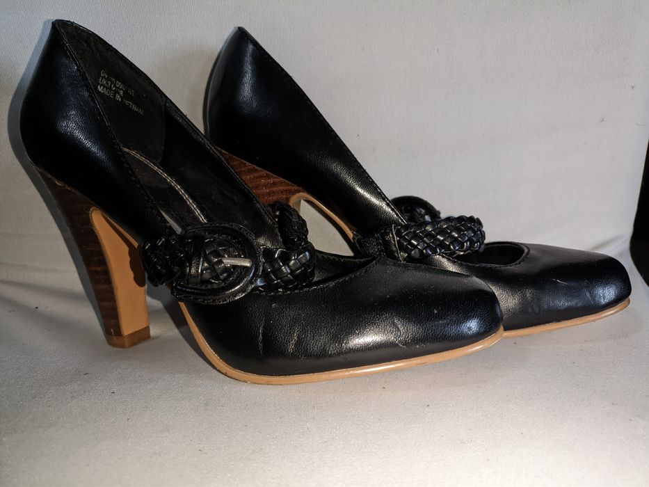 Czółenka, półbuty, japonki r. 36