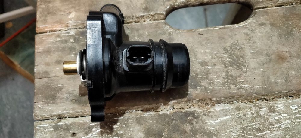 Termostat 103 L22  Gates do Opel Astra J, Insygnia 1.4
