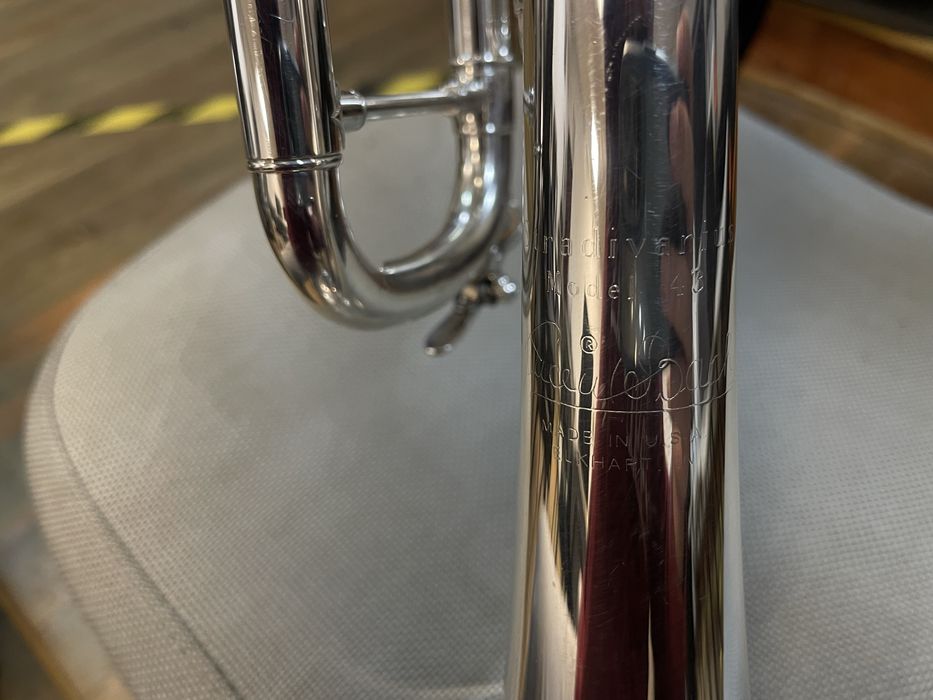 Bach strad 43 Lr
