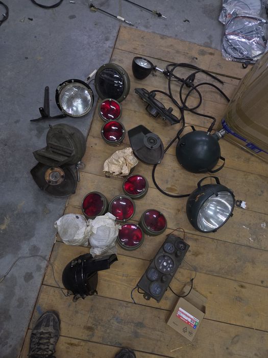 Lampy  swiatla uaz kamaz czołg dniepr k-25  notka