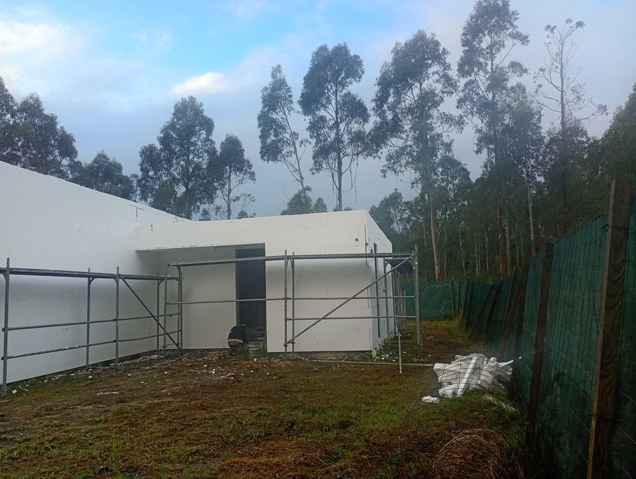 Capoto , pinturas, trabalhos de acabamentos , isolamento térmico