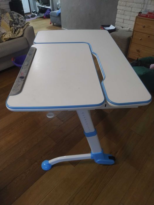 Парта трансформер із регулюванням висоти. 1 — 5 клас.