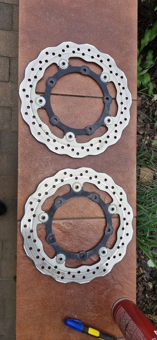 Yamaha Ténéré 700 XTZ690 – 2 tarcze hamulcowe przód OEM 282 mm – 4,1 mm