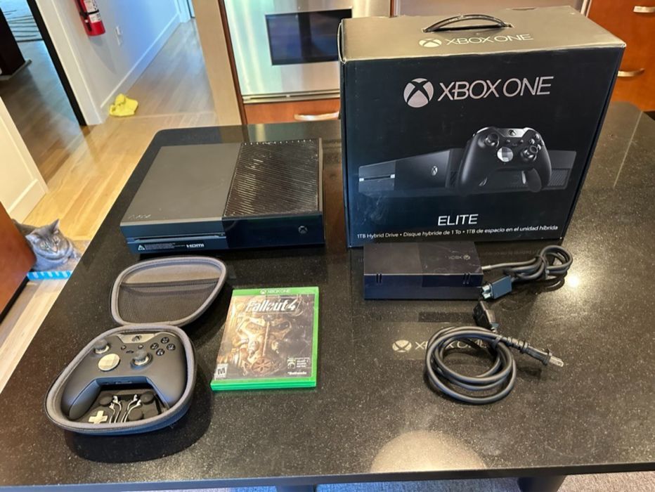 Xbox One Elite 1TB + Gry