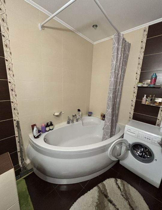 Здаю затишну кімнату для дівчини/ Позняки (ТЦ Piramida)