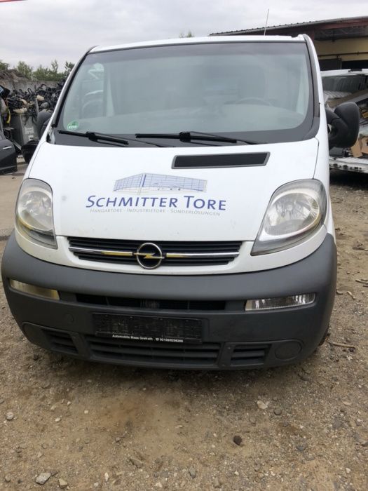 Zderzak przód przedni atrapa Opel Vivaro Trafic 01-06 r części