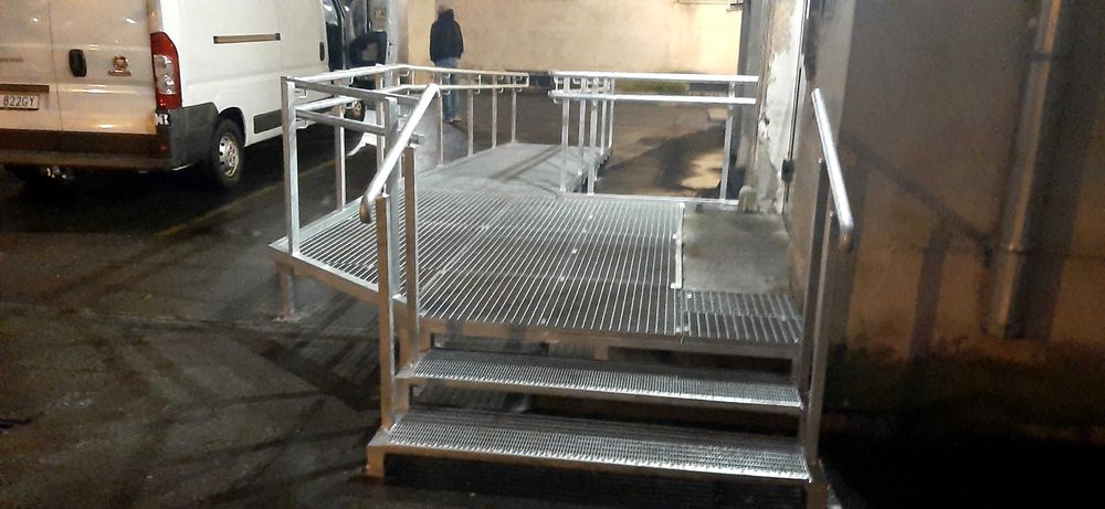 Podjazd dla niepełnosprawnych