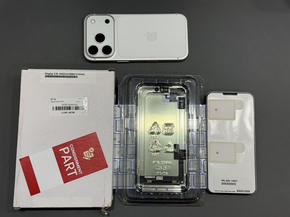 Оригінальний дисплей iPhone 15 новий (Service Pack 661-36706)