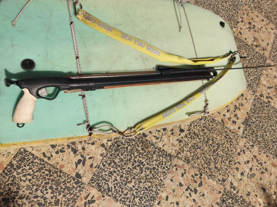 Arma caça submarina