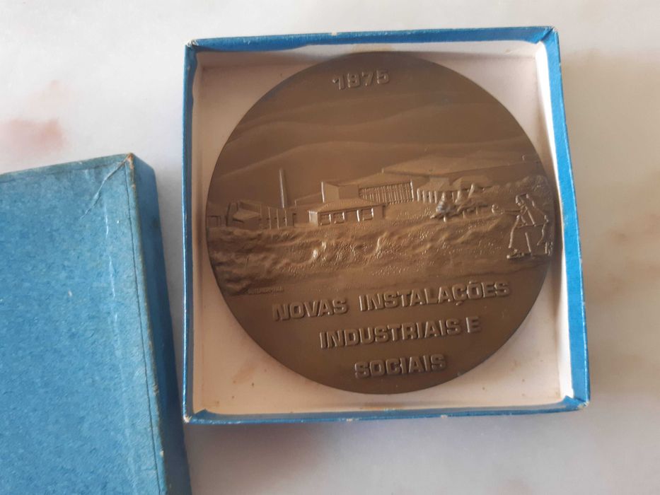 Medalha bronze Novas Instalações Águas Carvalhelhos, 1975