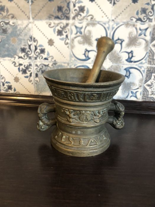 Moździerz z mosiadzu bardzo ciezki i duzy 3 kg