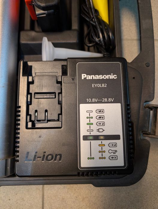 Wyciskacz do mas silikonów oraz zapraw Panasonic EY 3641 cena promocyjna
