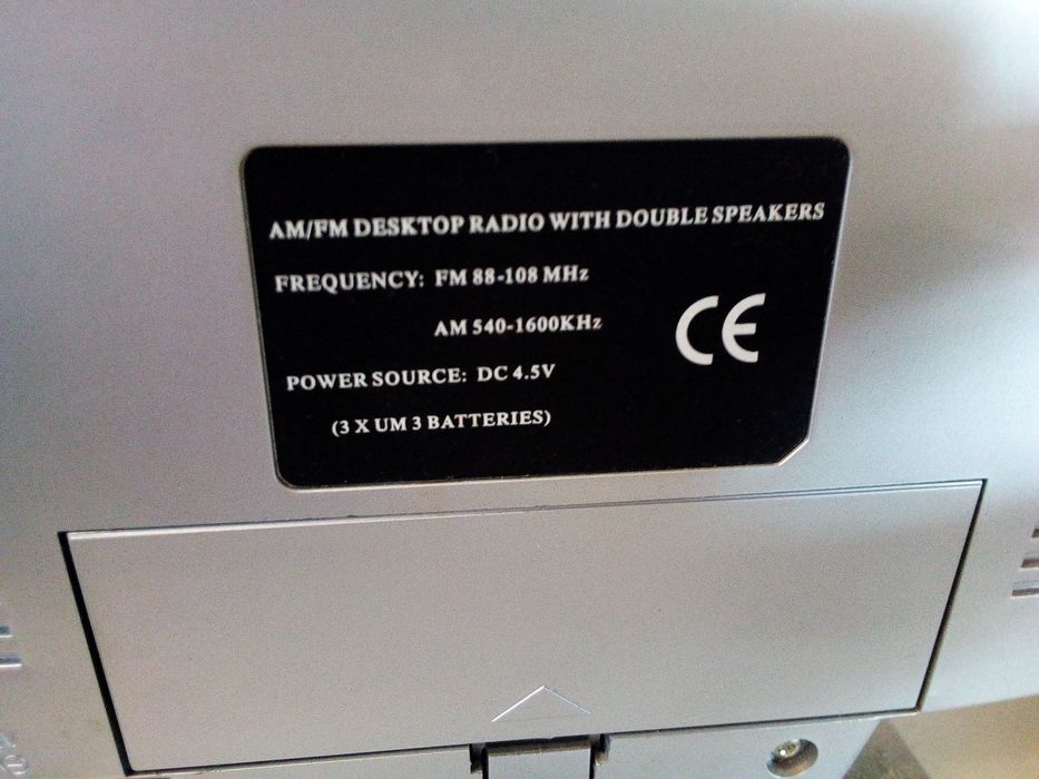 Rádio Despertador Antigo (Avaria)