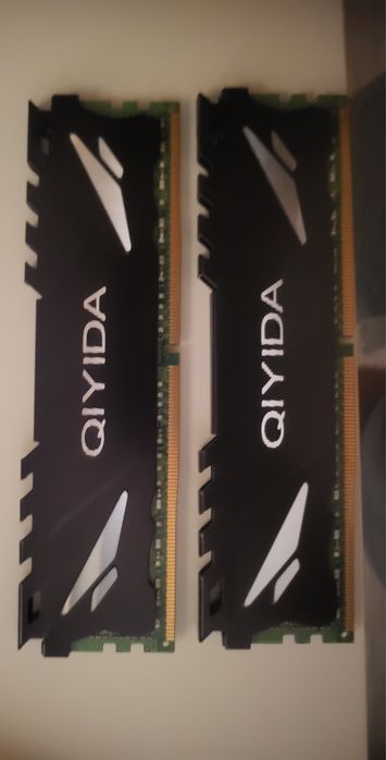 2× 16 GB DDR4-3200 REGECC