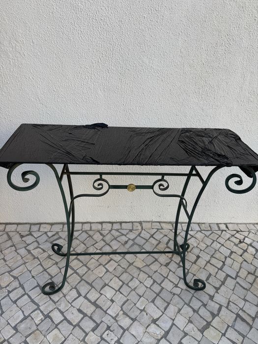 Conjunto de mesa e espelho em ferro forjado